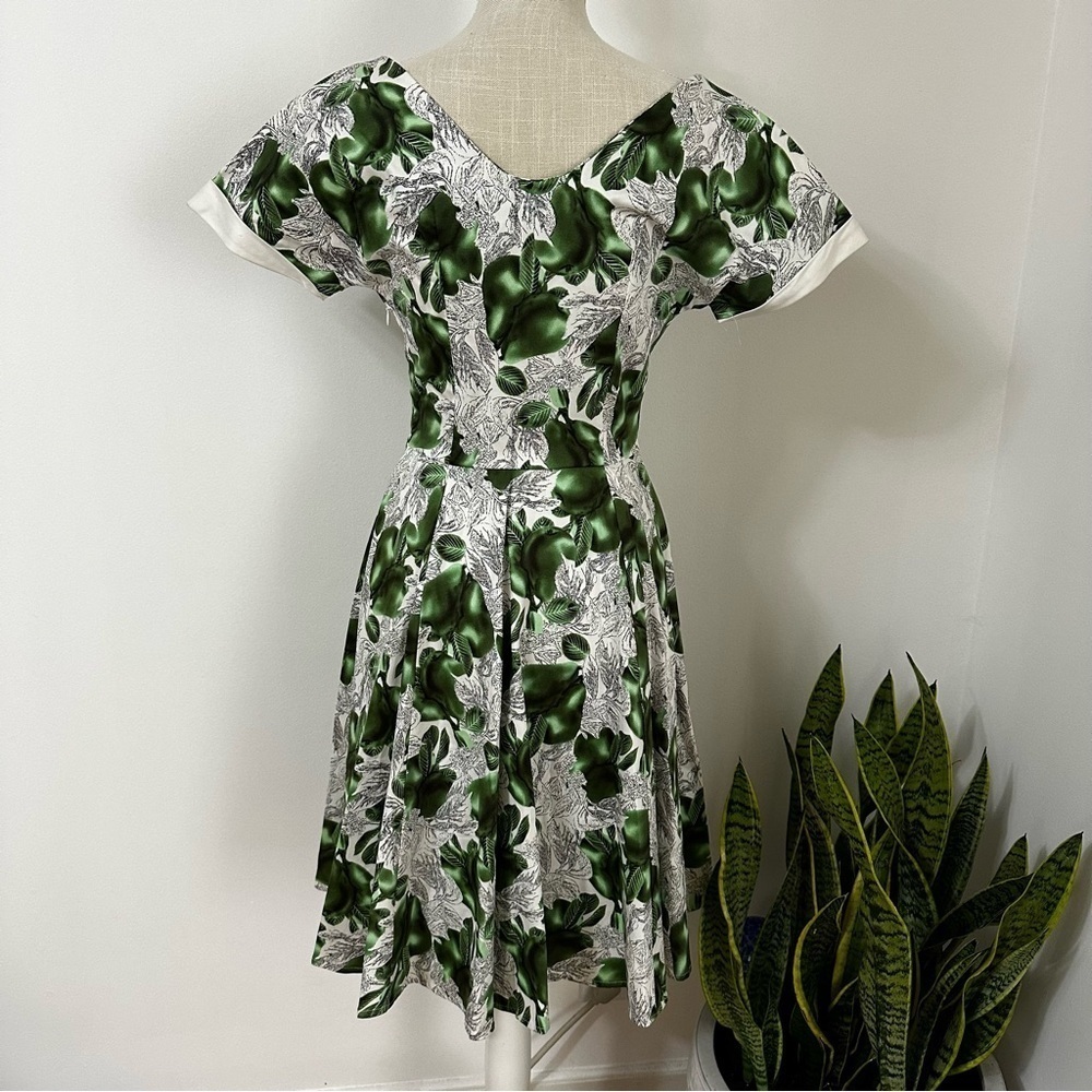 Hearts and Roses Retro Pin-up Rockabilly Green Dress Women’s Size 10 - Picture 4 of 13